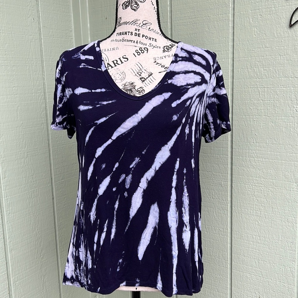 Tryst tie dye top. Size M. Made in the USA.
